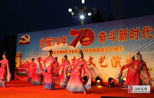 吃星星的恐龙男孩